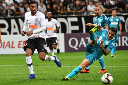 Racing x Corinthians foi o primeiro grande destaque da DAZN no Brasil (Foto: Reprodução)