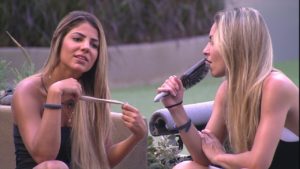 Paula e Hariany no BBB19 (Foto: Reprodução/Globo)