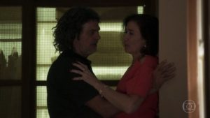 Valentina (Lília Cabral) e Murilo (Eduardo Moscovis) em cena de O Sétimo Guardião
(Foto: Reprodução/Globo)