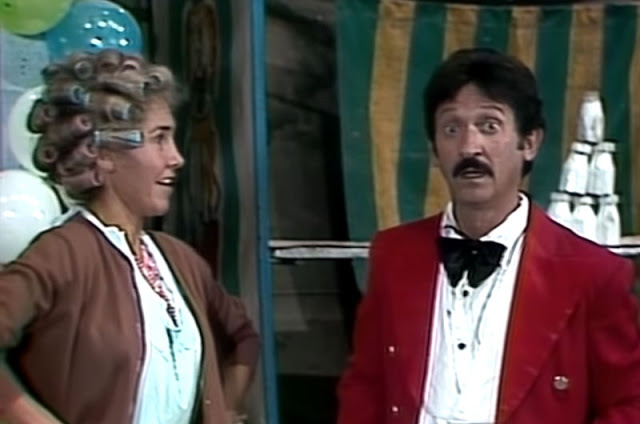 Abraham Stavans em cena de "Chaves" — (Foto: Reprodução/Youtube)