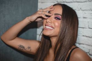 A cantora Anitta se deparou com situação chocante e ajudou Luisa Mell. (Foto: Reprodução)