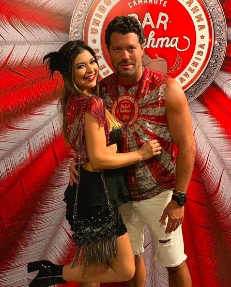 Amanda Françozo e o marido curtem carnaval (Foto: Reprodução Instagram)