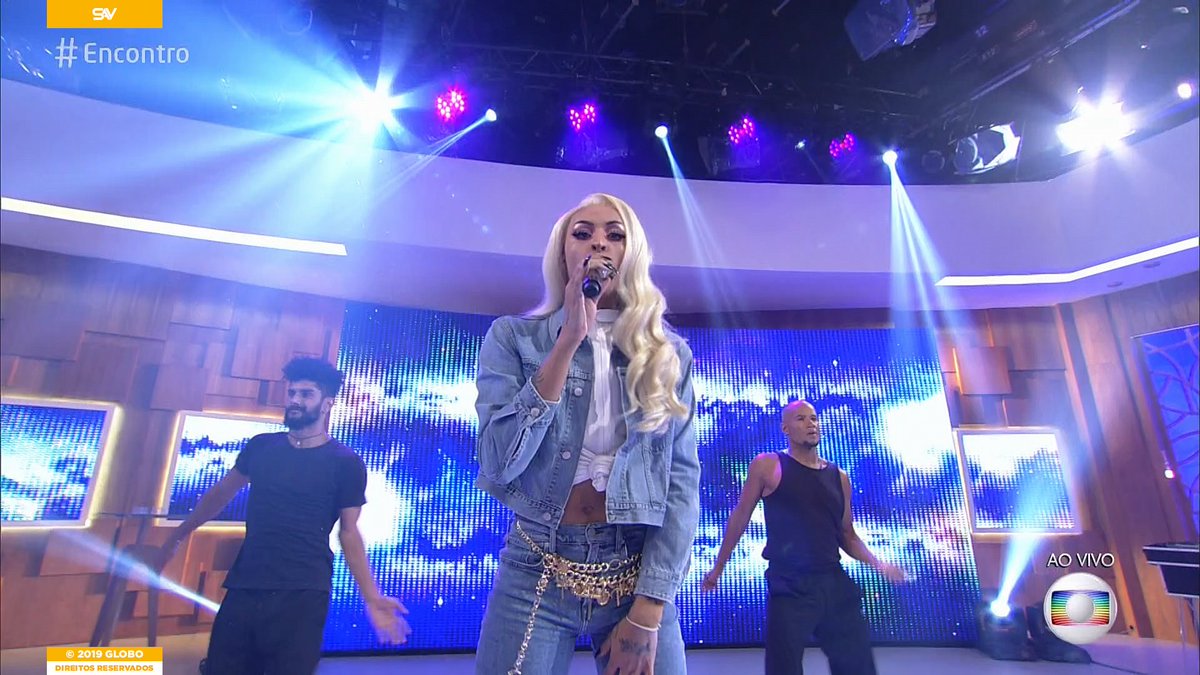 Pabllo Vittar ao vivo na Globo (Foto: Reprodução)