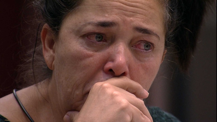 Tereza chora sozinha no BBB19 (Foto: Reprodução/Globo)