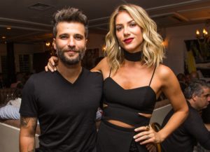 Bruno Gagliasso e Giovanna Ewbank adotaram novo membro para a família (Foto: Divulgação)