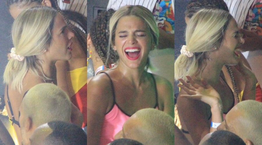 Bruna Marquezine mandando o ex ir com as amigas pra lá (Foto: Reprodução)