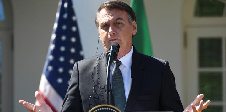 O presidente Jair Bolsonaro em coletiva de imprensa nos Estados Unidos (Foto: Reprodução)