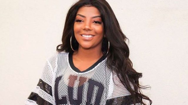 Ludmilla posa com peças íntimas minúsculas mostra quase tudo e deixa internautas em choque com