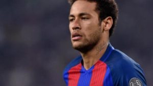 Imagem do post Torcedor agredido por Neymar revela que ficou com rosto cheio de sangue e conta detalhes de briga; veja o vídeo