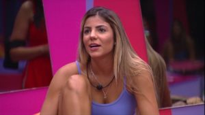 No BBB19, Hariany detonou A Fazenda, da Record. (Foto: Reprodução)