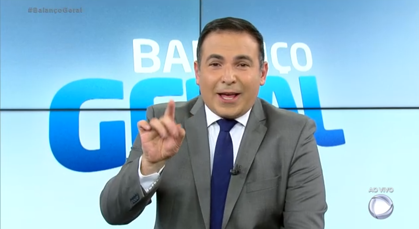 Reinakdo Gottino comando o Balanço Geral desde 2014 e desbancou a Rede Globo(Foto: Reprodução)