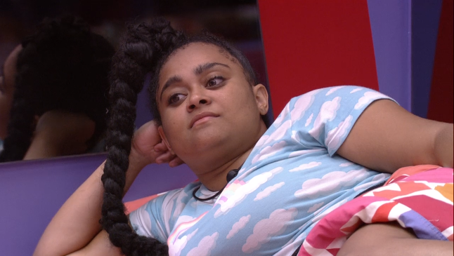 Rízia durante conversa no BBB19 (Foto: Reprodução/Globo)