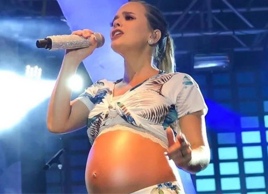 A cantora Thaeme está esperando uma filha (Foto: Reprodução)