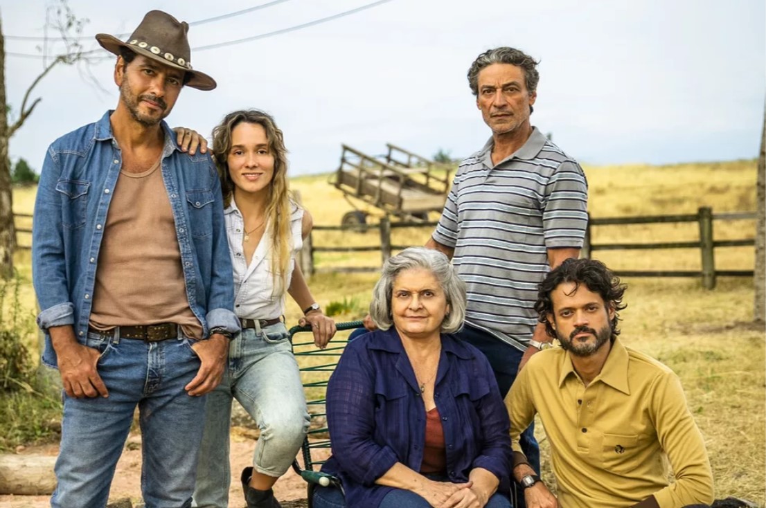 A família Matheus em A Dona do Pedaço (Foto: Globo/João Miguel Jr.)