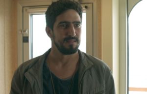 Jamil em cena da novela das 18h, Órfãos da Terra (Foto: Reprodução)