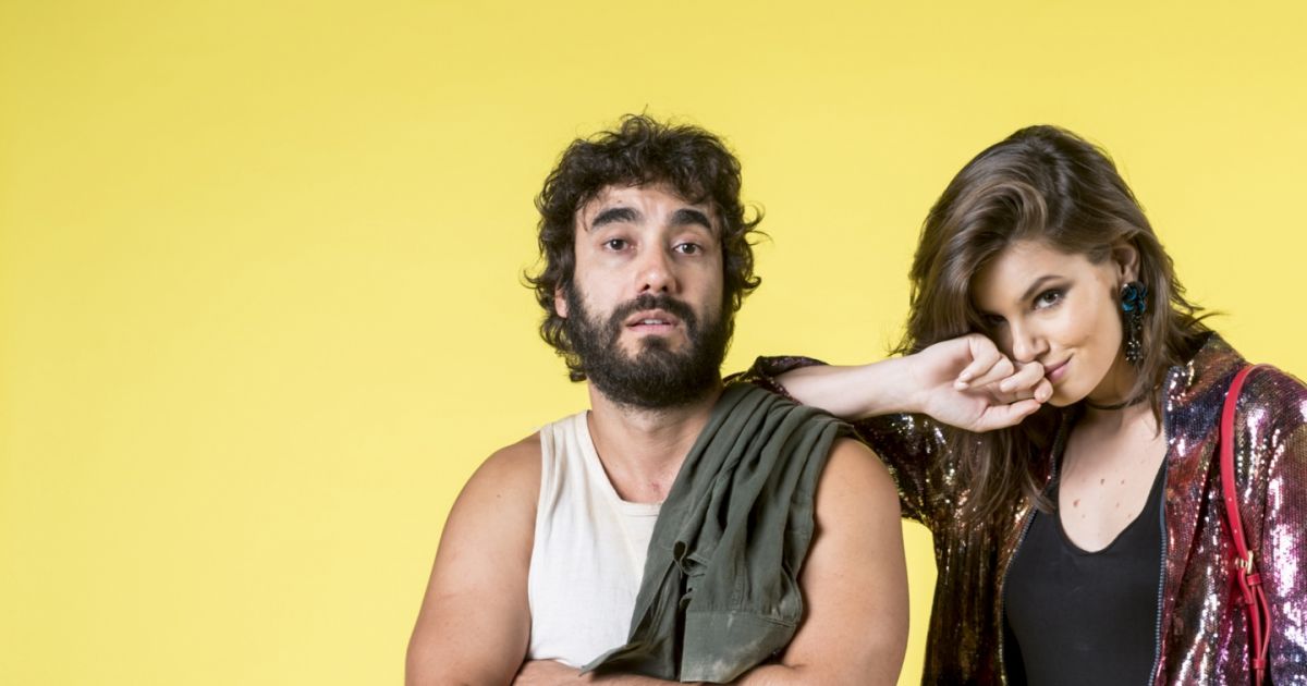 Galdino (Gabriel Godoy) e Vanessa em Verão 90 (Foto: João Cotta/ Globo/ Divulgação)