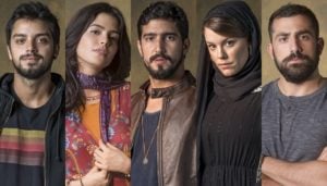 Rodrigo Simas, Júlia Dalavia, Renato Góes, Alice Wegmann e Kaysar Dadour em Órfãos da Terra
(Foto: Globo/Paulo Belote)