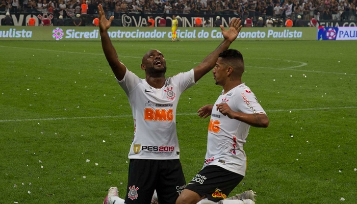 Audiência de jogo do Corinthians vai bem no sábado, mas Globo não