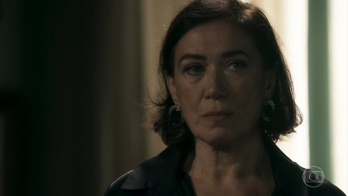 Lília Cabral (Valentina) em cena de O Sétimo Guardião (Foto: Reprodução/Globo)