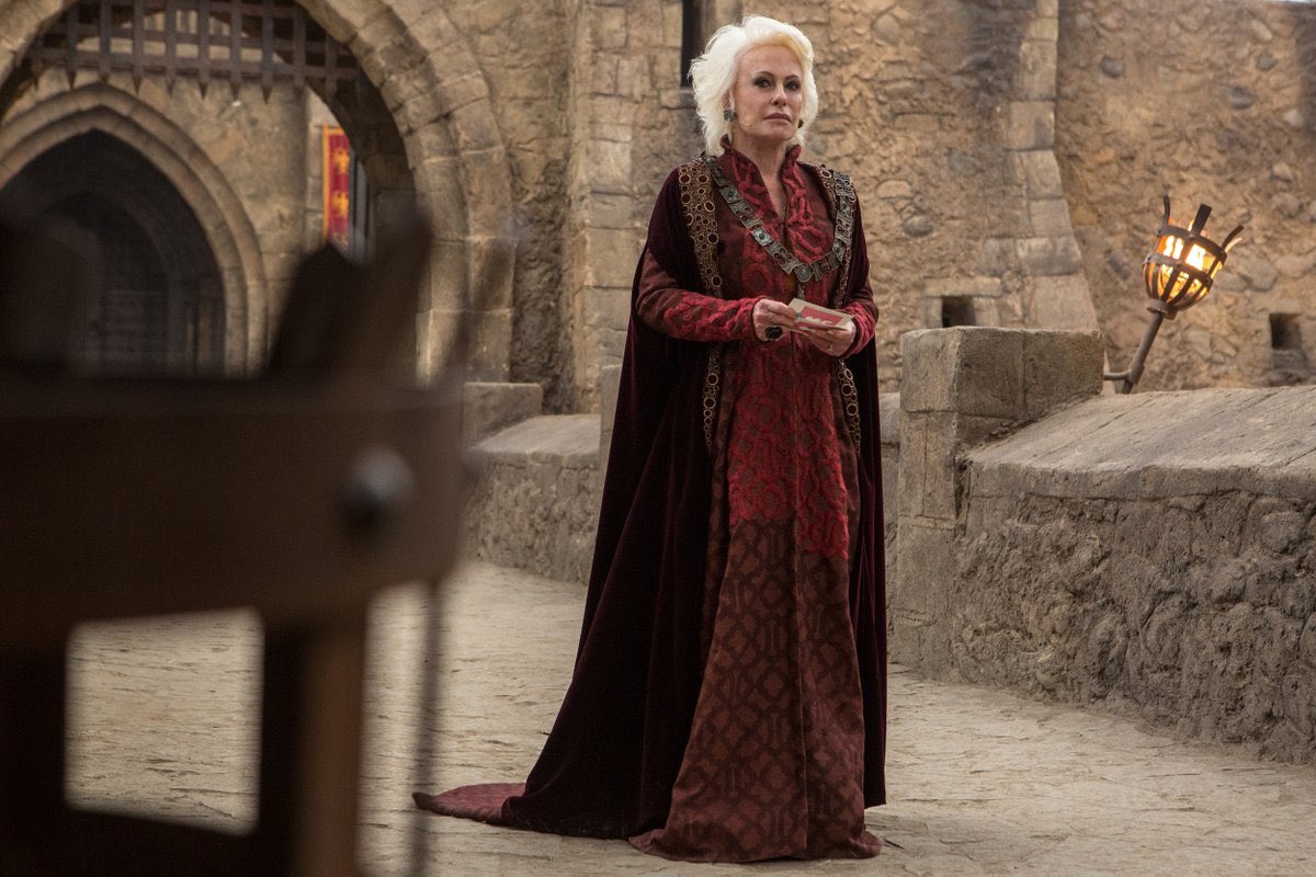 Ana Maria Braga foi comparada com a rainha Daenerys em Globo of Thrones (Foto: Reprodução)