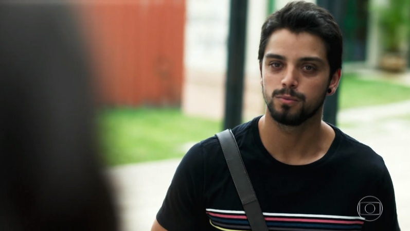 Bruno (Rodrigo Simas) em cena de Órfãos da Terra (Foto: Reprodução/Globo)