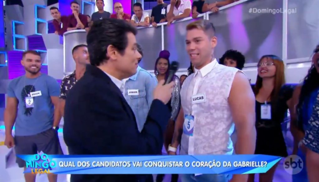 Celso Portiolli no comando do Domingo Legal, programa do SBT (Foto: Reprodução)