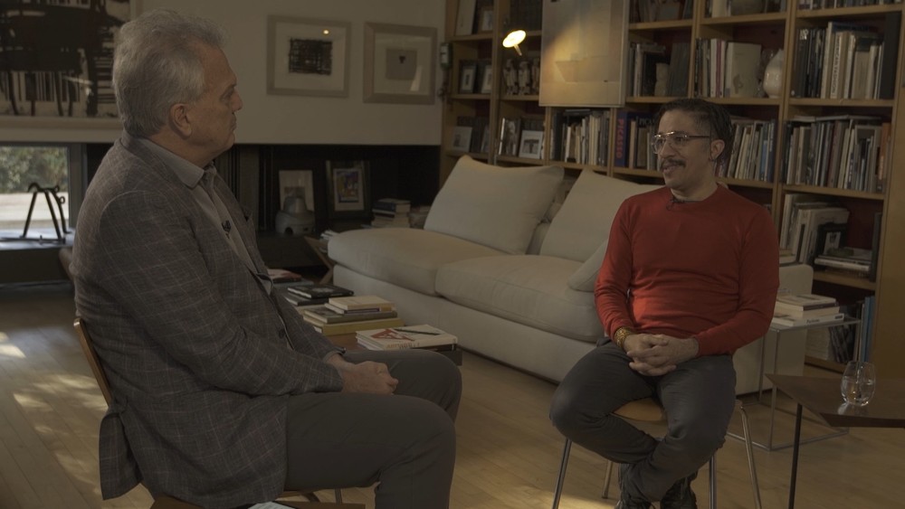 Pedro Bial em conversa com o ex-deputado federal Jean Wyllys (Foto: Reprodução/Globo)