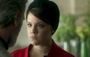 Dalila (Alice Wegmann) em cena da novela das 18h, Órfãos da Terra, da Globo (Foto: Reprodução)