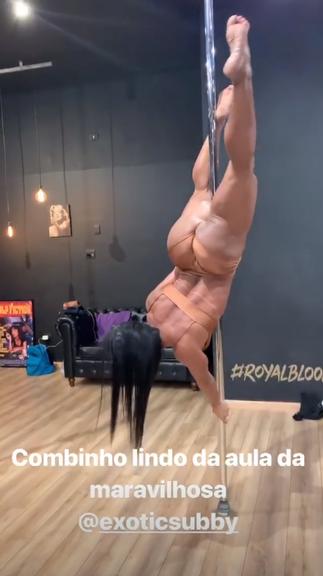 Gracyanne Barbosa no pole dance