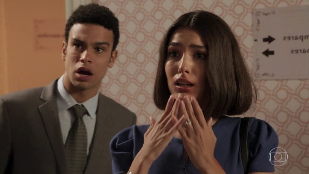 Larissa (Marina Moschen) e Diego (Sergio Malheiros) em Verão 90 