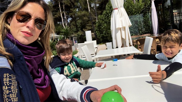 Luana Piovani e os filhos, Dom e Bem (Foto: Divulgação