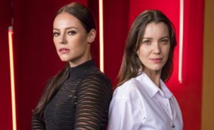 Virgínia (Paolla Oliveira) e Fabiana (Nathalia Dill) são irmãs em A Dona do Pedaço (Foto: Divulgação/João Cotta)