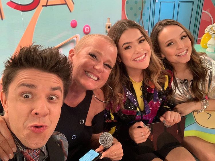 Xuxa e Larissa Manoela se encontraram no Programa da Maisa (Foto: Reprodução/Instagram/Oscar Filho)