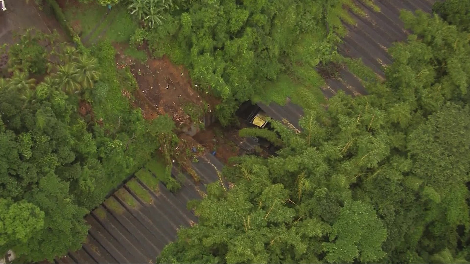 Acidente no Túnel Rafael Mascarenhas (Foto: Divulgação/TV Globo)