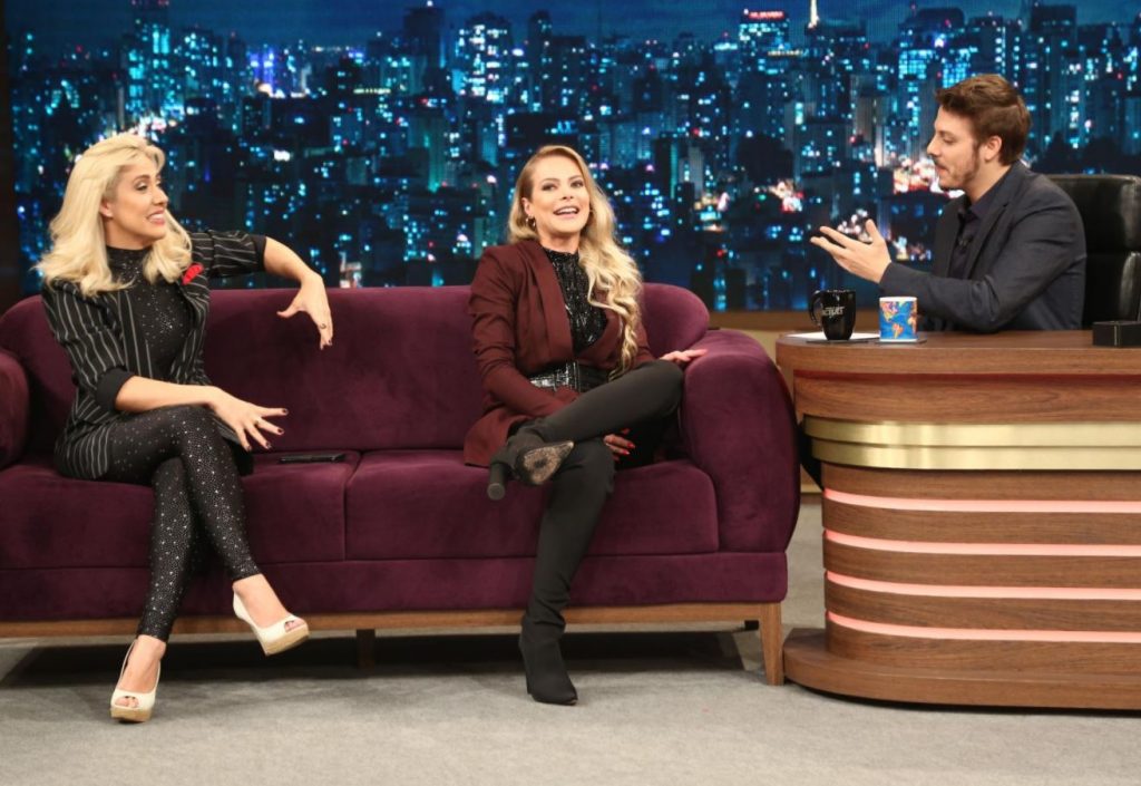 Mariane Dombrova, Jakeline Petkovic e Fabio Porchat (Foto: Antonio Chahestian/RecordTV)