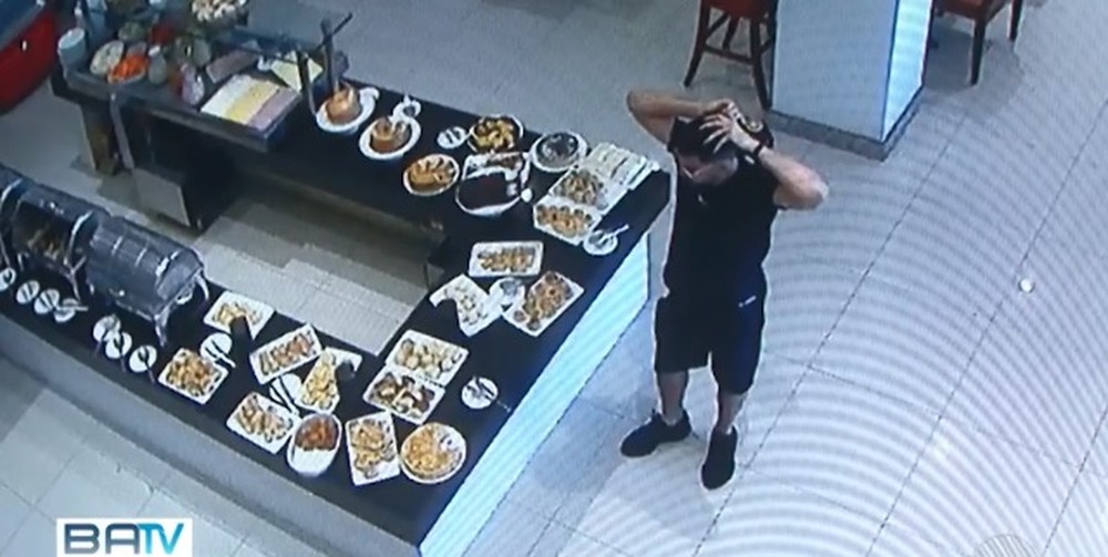 Gabriel Diniz em hotel na Bahia, horas antes de embarcar em avião que acabou caindo em Sergipe — Foto: Reprodução/ TV Bahia