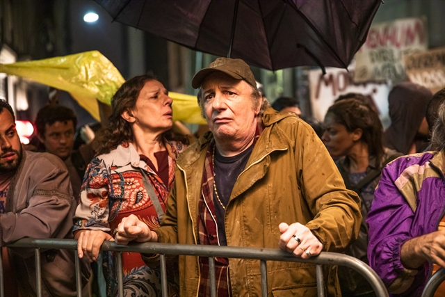 Eusébio (Marco Nanini) e Dorotéia (Rosi Campos) em cena de A Dona do Pedaço (Foto: Globo/João Miguel Júnior)