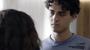 Guga (Pedro Alves) ficará indeciso em Malhação Toda Forma de Amar (Foto: Reprodução/Globo)