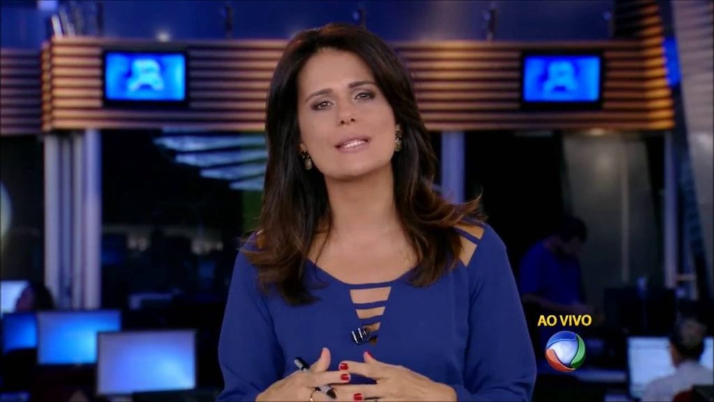 Adriana Araújo pode ser contratada pela CNN Brasil (Foto: Reprodução/Record)