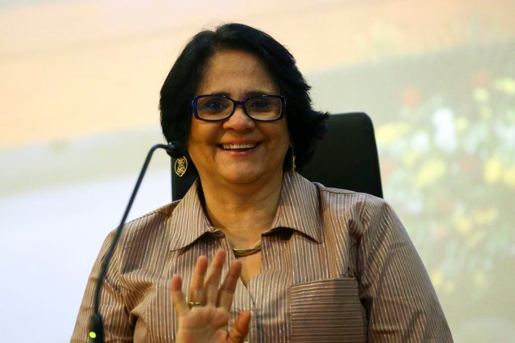 A ministra das Mulheres, Família e Direitos Humanos, Damares Alves, durante evento em comemoração ao Dia Nacional do Cigano (Marcelo Camargo/Agência Brasil)