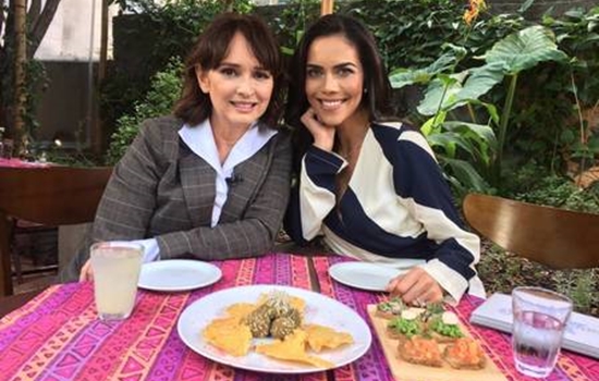 Myrian Rios e Daniela Albuquerque no Sensacional (Foto: Divulgação/RedeTV)