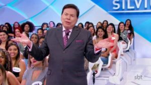 Silvio Santos no palco de seu programa no SBT (Foto: Reprodução)