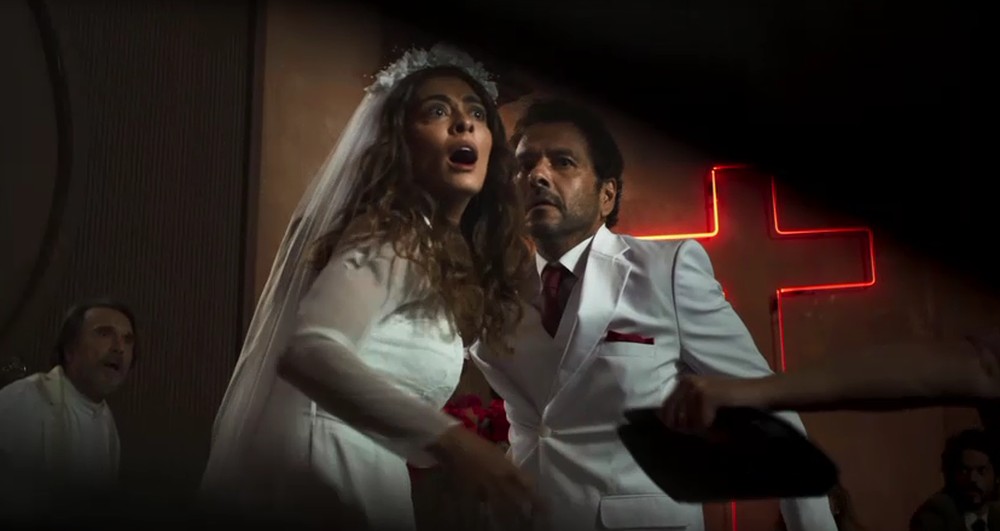 Maria da Paz (Juliana Paes) tem casamento com Amadeu (Marcos Palmeira) não acontecerá por tentativa de assassinato na Globo