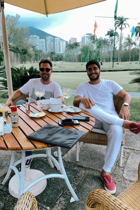 Thiago Magalhães e o amigo Rodrigo Lampreia (Foto: Reprodução/Instagram)