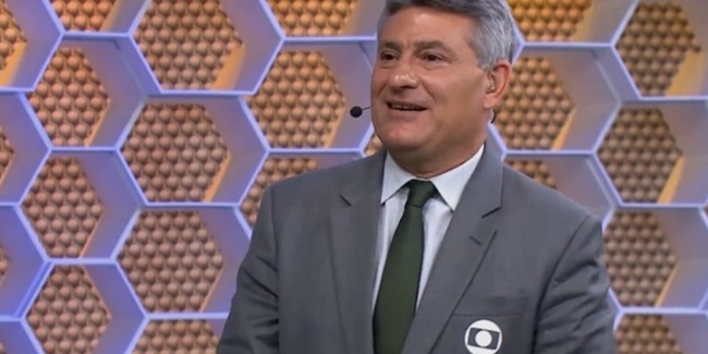 Cléber Machado narrou o jogo na Globo (Foto: Reprodução)