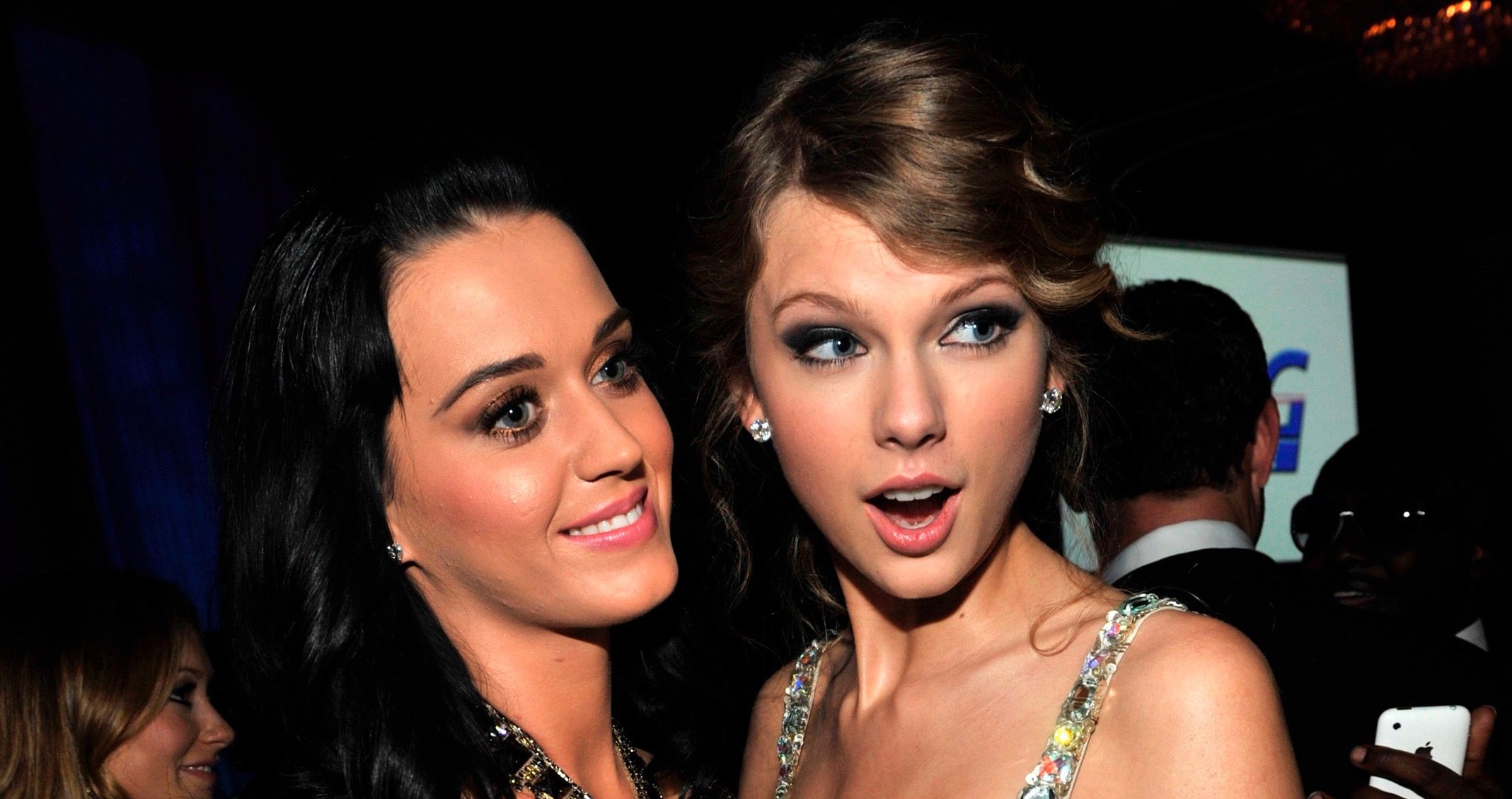 As cantoras Katy Perry e Taylor Swift estão em paz e total harmonia agora (Foto: Reprodução)