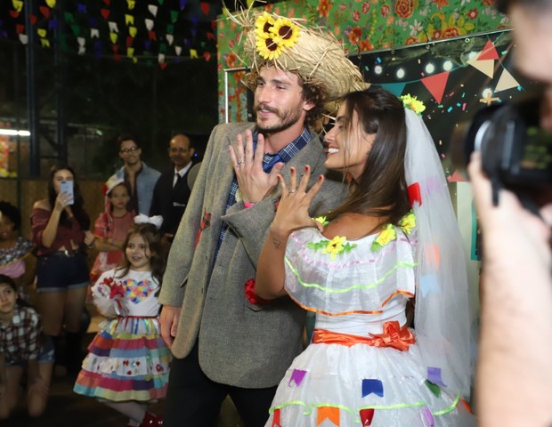 Os ex-BBB19 Carol Peixinho e Alan se casaram (Foto: Daniel Pinheiro/AgNews )