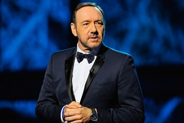 O ator Kevin Spacey apareceu de surpresa no julgamento contra ele (Foto: Reprodução)