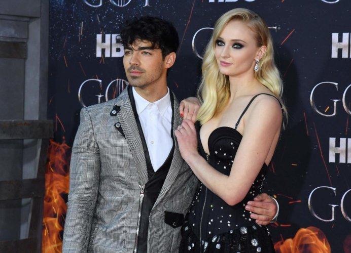 O cantor Joe Jonas e sua esposa Sophie Turner se casaram novamente em Paris (Foto: Reprodução)