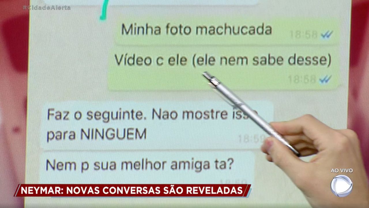 Conversa de Najila Trindade e seu ex-advogado (Foto: Reprodução)